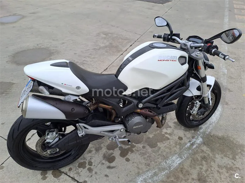 Ducati Monster 696 – Vista 5