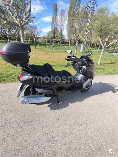 Yamaha YP Majesty 400 – Vista 4