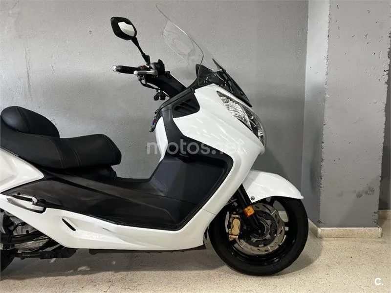 SYM Maxsym 400 – Vista 3