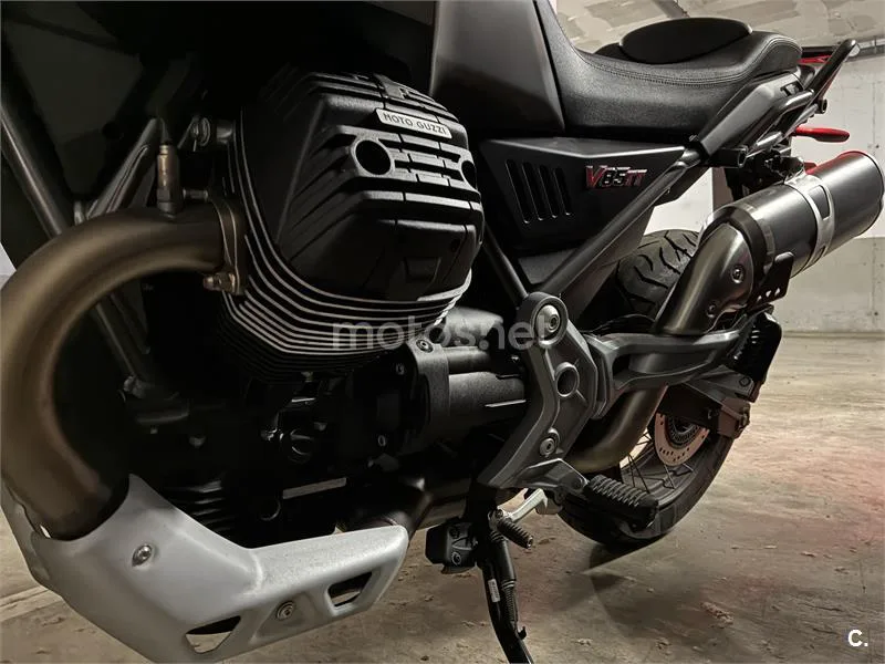 Moto Guzzi V 85 TT – Vista 3