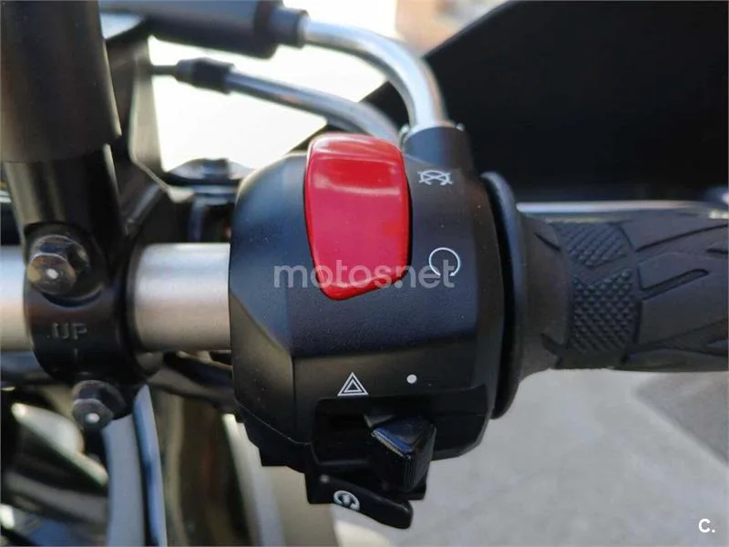 Suzuki V-Strom 650 – Vista 12