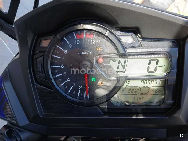 Suzuki V-Strom 650 – Vista 6