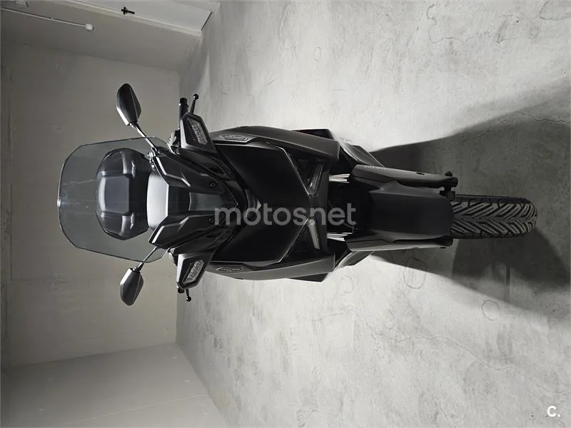 Yamaha XMAX 300 – Vista 3