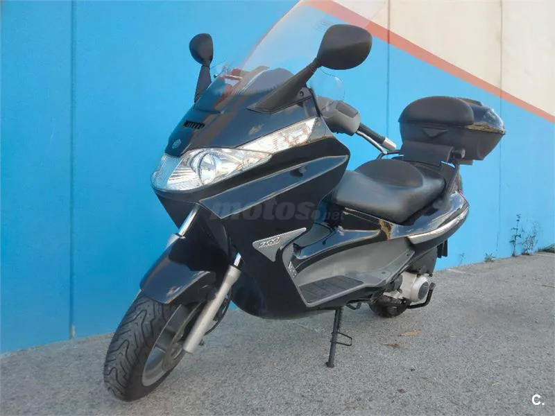 Piaggio X8 200 – Vista 11