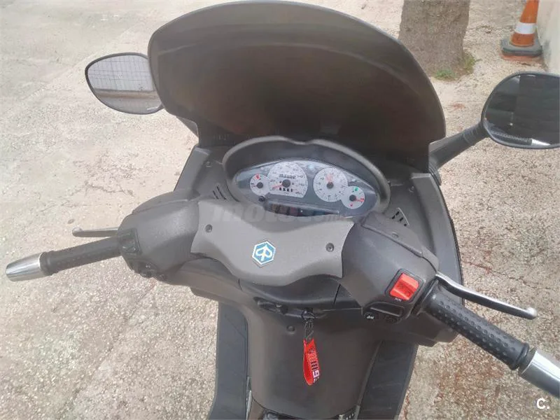 Piaggio X8 200 – Vista 7
