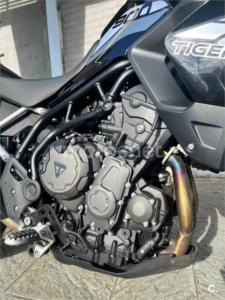 Triumph Tiger 900 – Vista 7