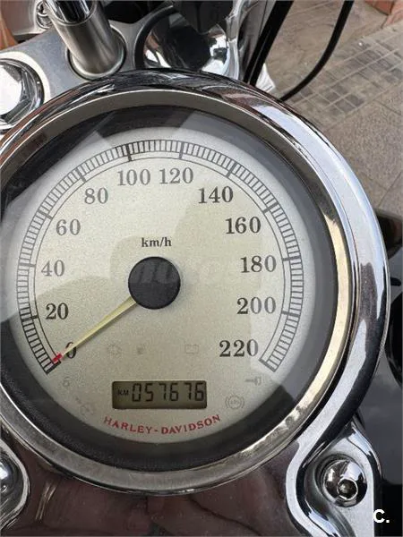 Harley-Davidson Super Glide – Vista 4