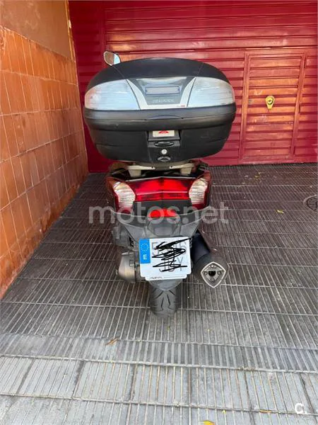 Kymco Super Dink 300i – Vista 5