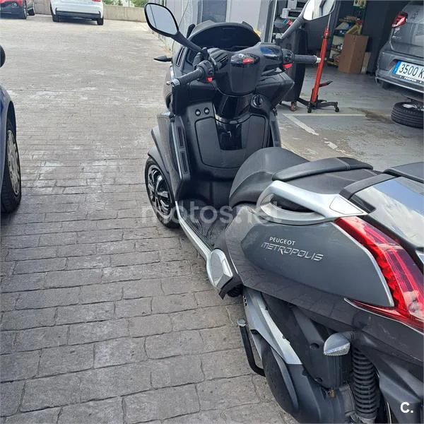 Peugeot Metropolis 400 – Vista 4