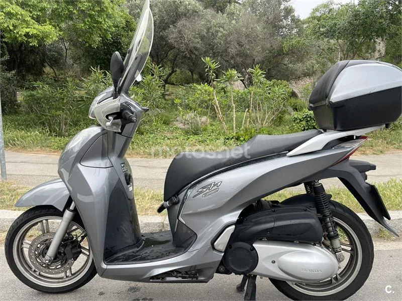 Honda SH 300i – Vista 3