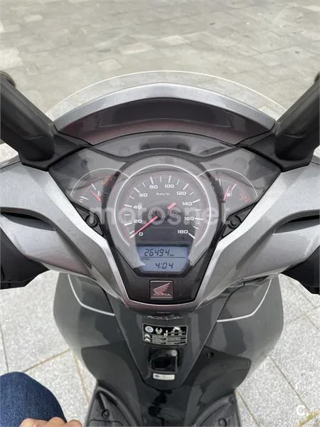 Honda SH 300i – Vista 6