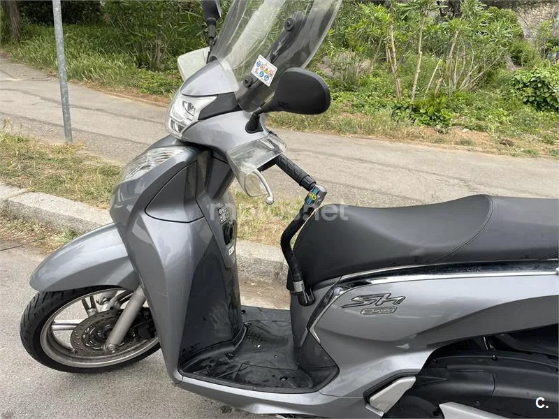 Honda SH 300i – Vista 9