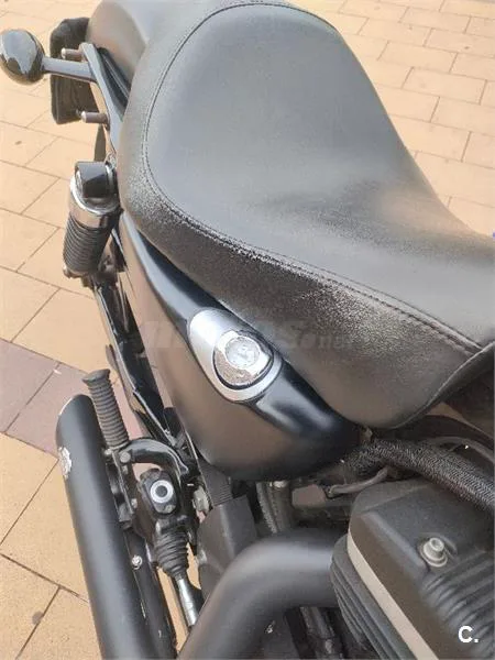 Harley-Davidson Sportster 883 - Vista 7