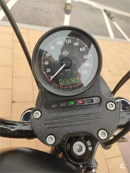 Harley-Davidson Sportster 883 - Vista 9