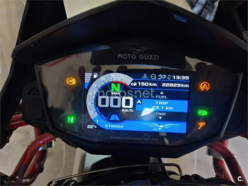 Moto Guzzi V85 TT - Vista 13