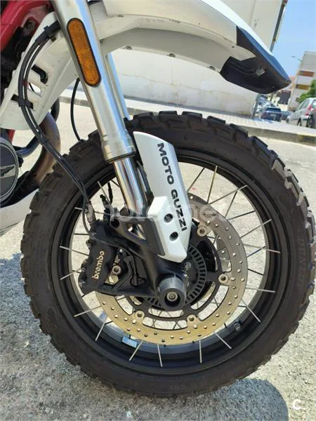 Moto Guzzi V85 TT - Vista 14