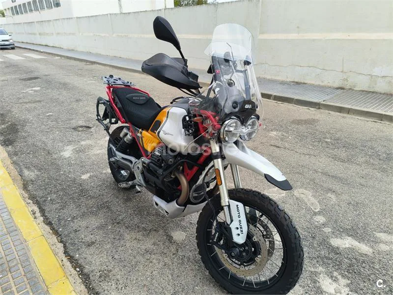 Moto Guzzi V85 TT – Vista 9