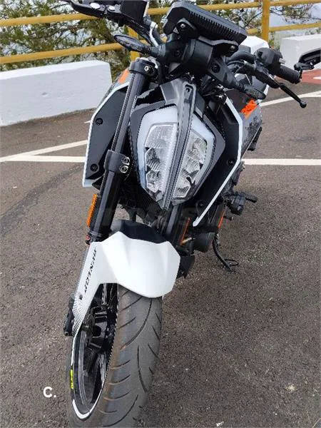 KTM 390 – Vista 3