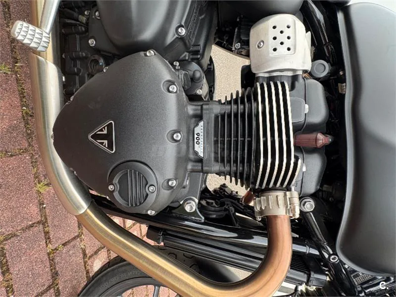 Triumph Street Twin – Vista 5