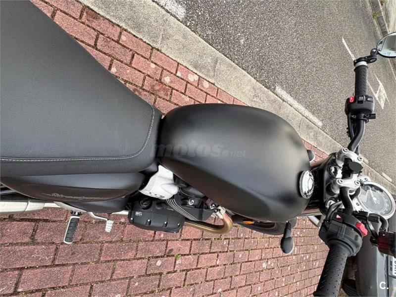 Triumph Street Twin – Vista 6