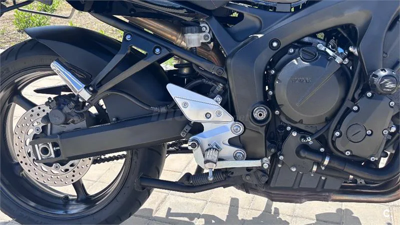 Yamaha FZ6 S S2 – Vista 9