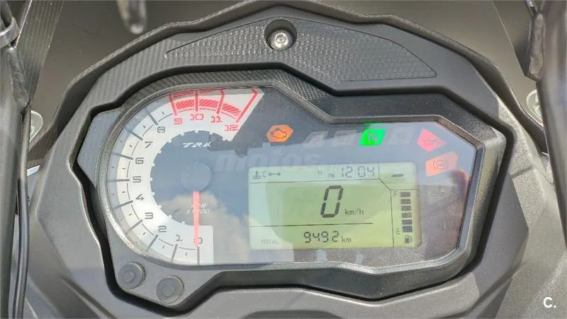 Benelli TRK 502 – Vista 7