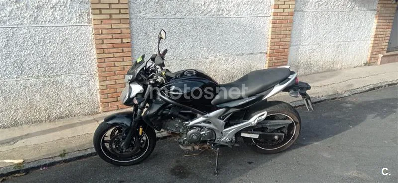 Suzuki Bandit 650 – Vista 6