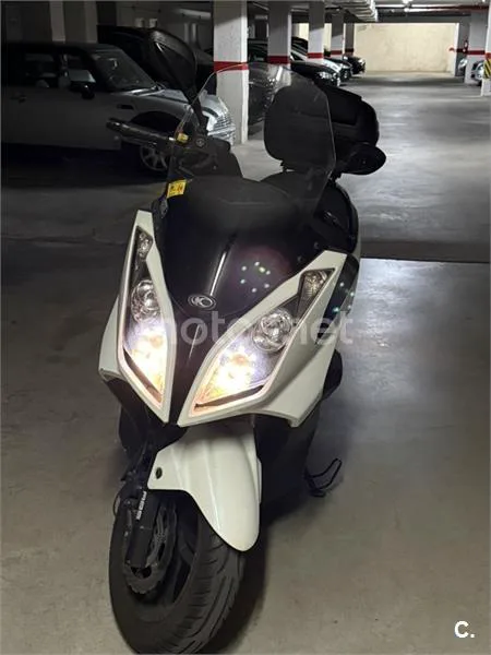 Kymco Super Dink 125i – Vista 9
