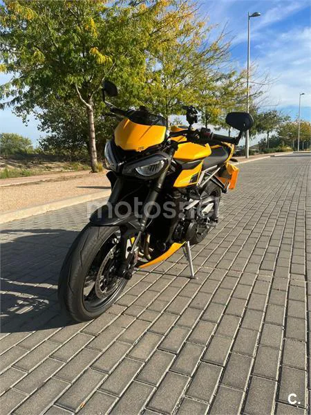 Triumph Street Triple 765 – Vista 3