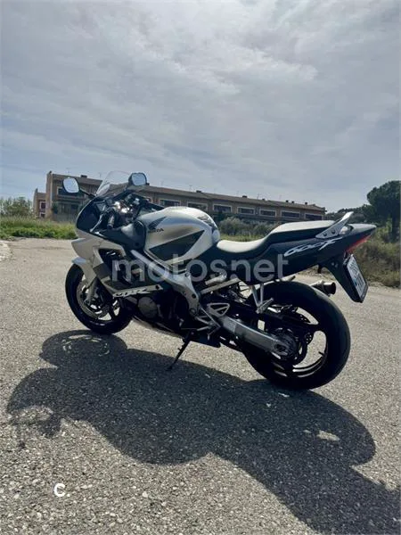 Honda CBR 600F – Vista 4