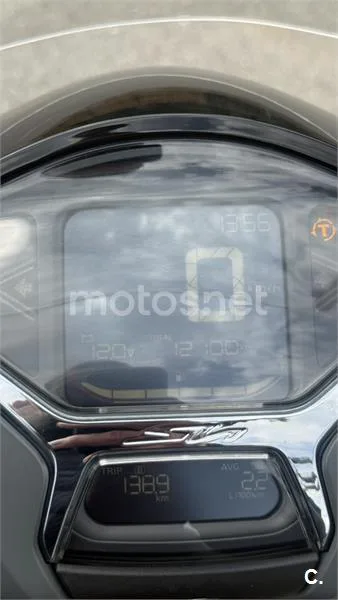 Honda SH125i – Vista 8