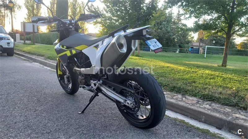 Husqvarna 701 Supermoto 4850 € 2023 Asturias - 2