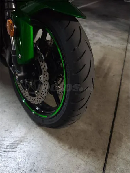 Kawasaki Z 1000 SX – Vista 8