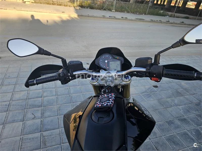 Aprilia Dorsoduro 750 – Vista 2