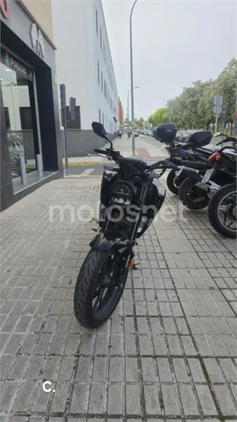 Honda CB 125 R – Vista 3