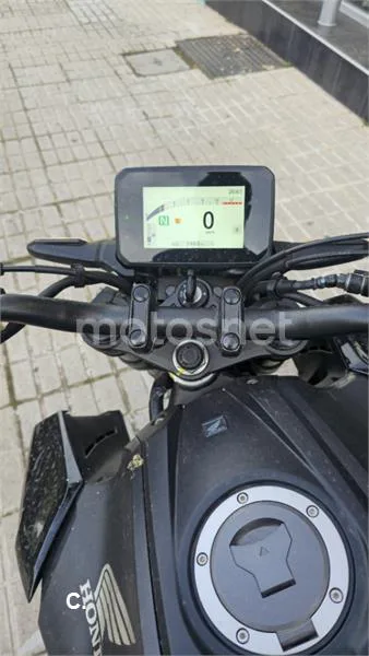 Honda CB 125 R – Vista 5