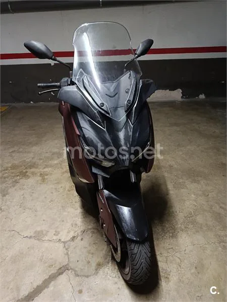 Yamaha XMAX 300 – Vista 4