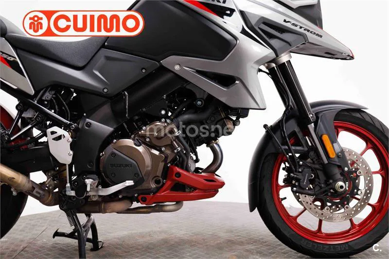 Suzuki V-Strom 1050 – Vista 13