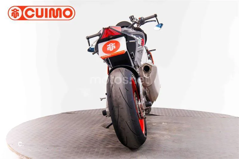 Aprilia Tuono V4 1100 Factory – Vista 5