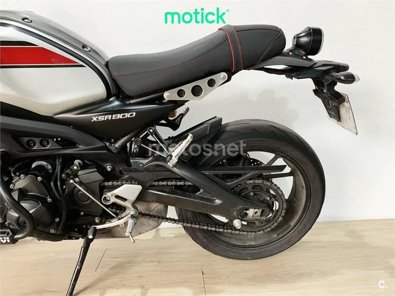 Yamaha XSR 900 – Vista 7