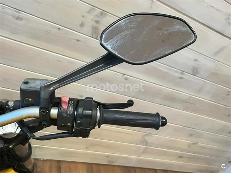 Ducati Monster 821 – Vista 14