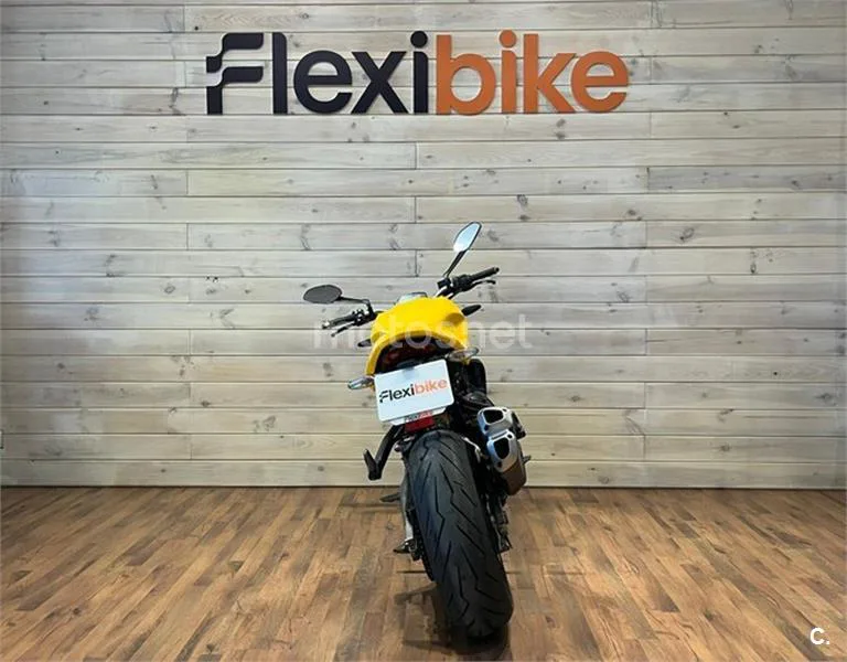 Ducati Monster 821 – Vista 5