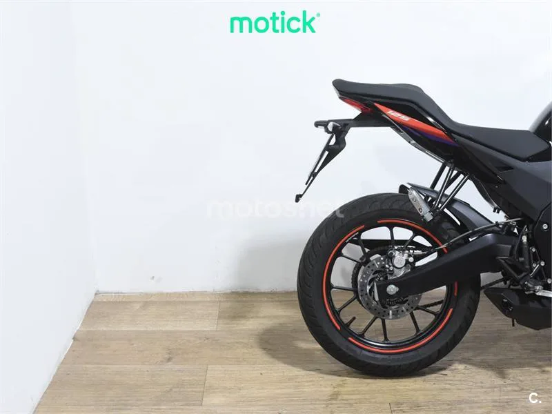 Aprilia Tuono 125 – Vista 3