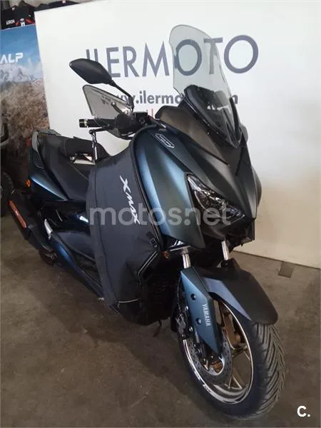 Yamaha XMAX 300 – Vista 4