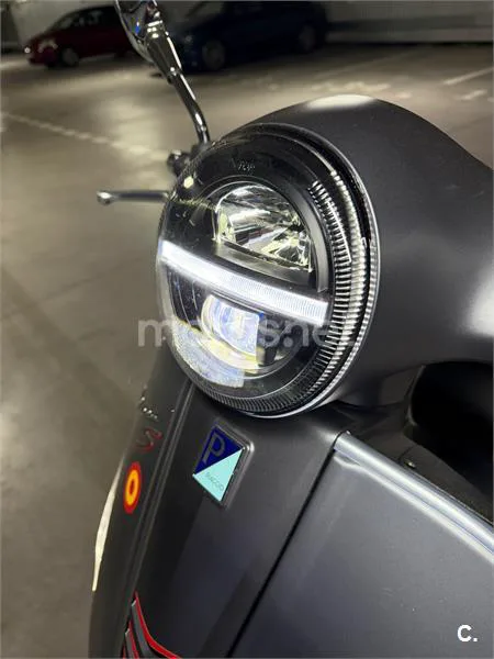 Vespa GTS 300 ie Super – Vista 6