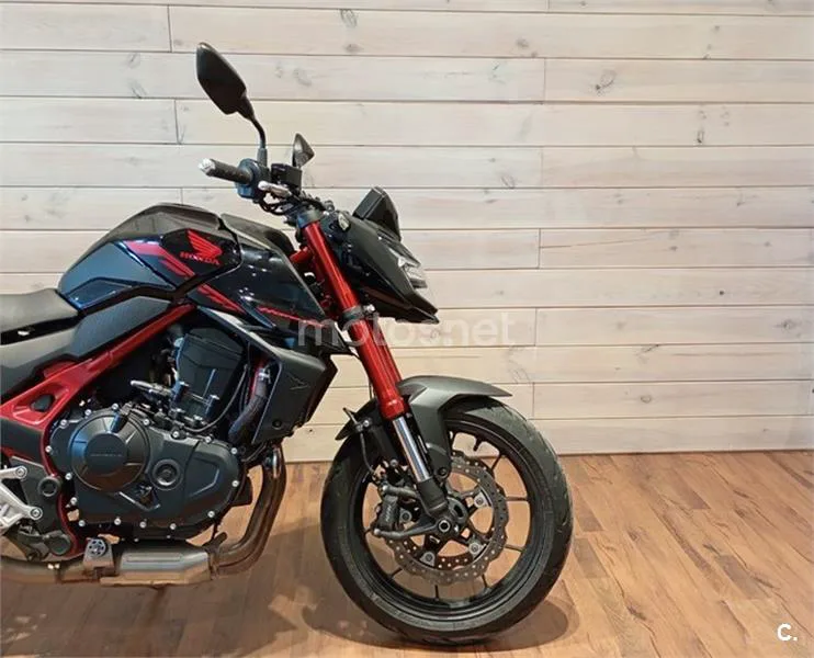 Honda CB 750 Hornet – Vista 8