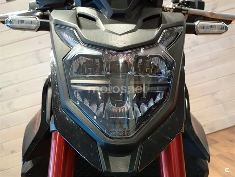 Honda CB 750 Hornet – Vista 10
