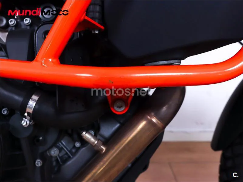 KTM 1090 Adventure – Vista 13