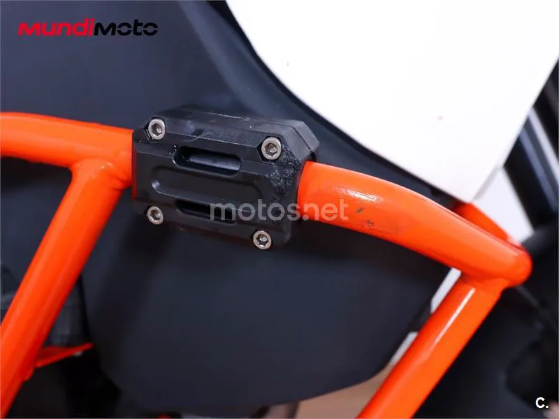 KTM 1090 Adventure – Vista 16