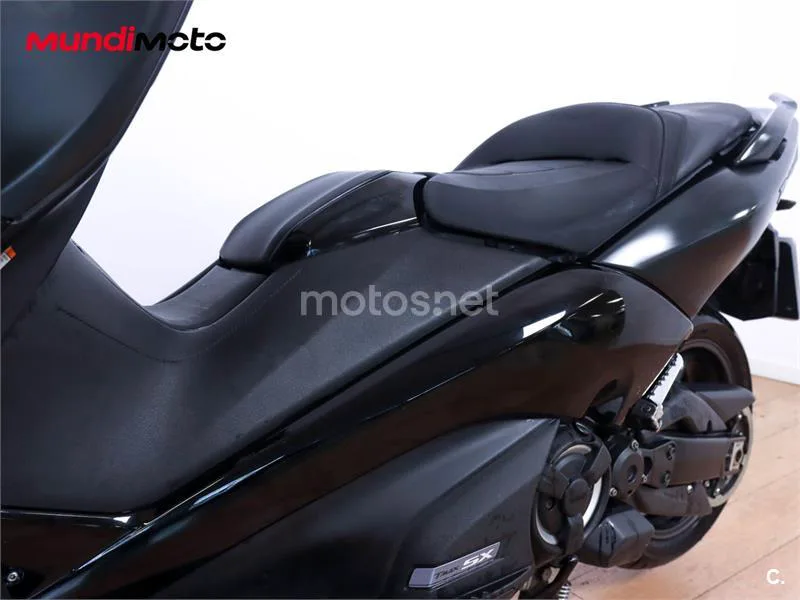 Yamaha TMAX 530 – Vista 10